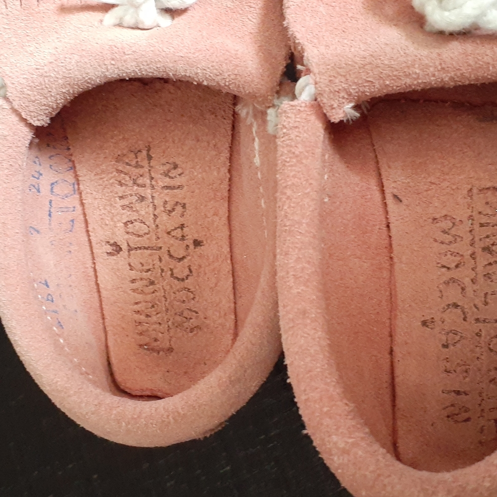 MINNETONKA MOCCASINS - Picture 4 of 7